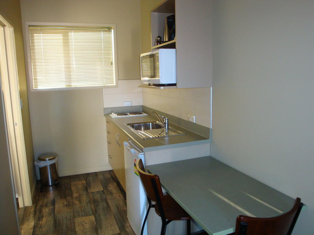 Sierra Motel And Apartments Omarama Room photo
