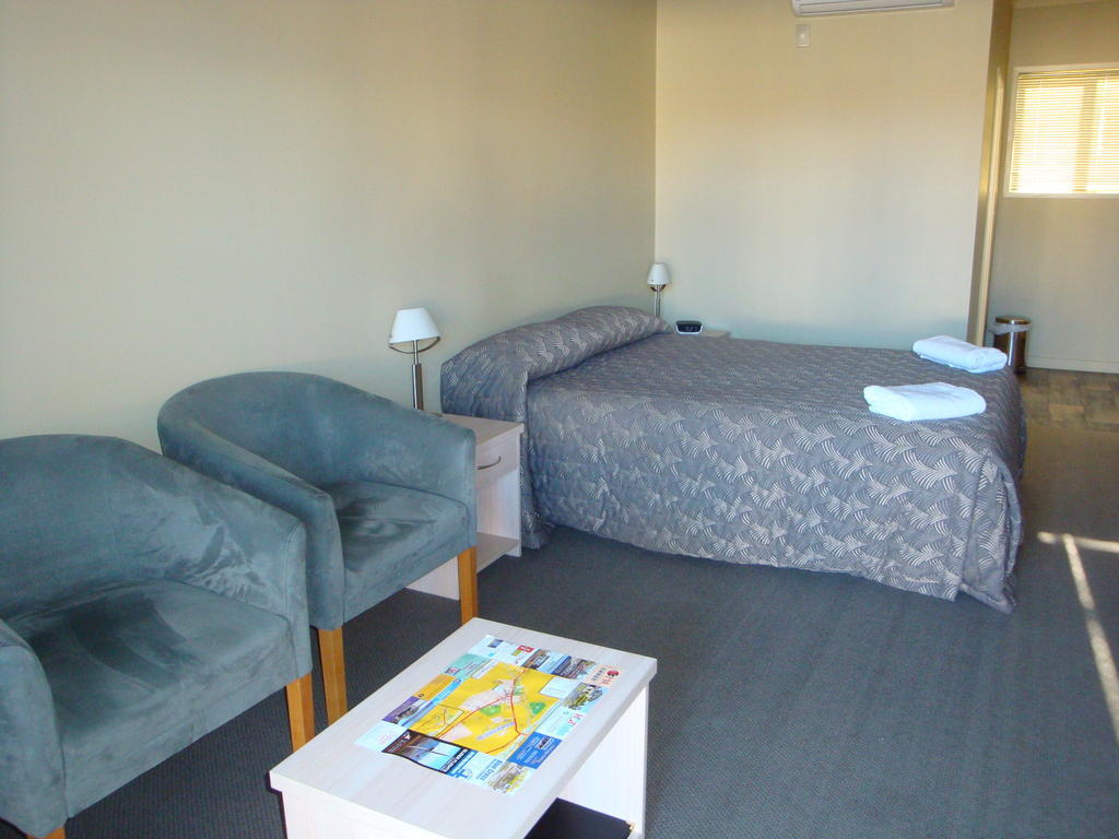 Sierra Motel And Apartments Omarama Room photo