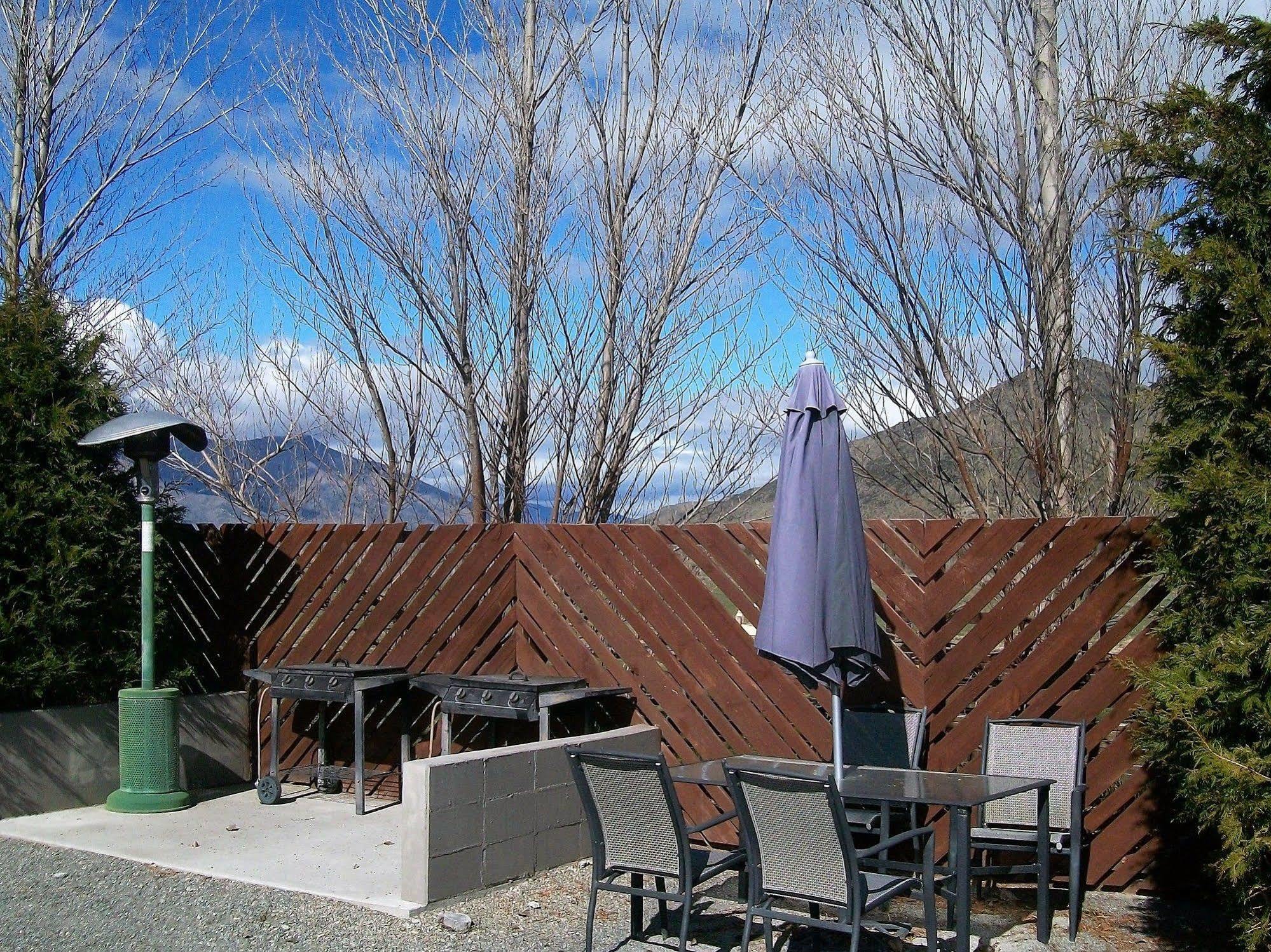 Sierra Motel And Apartments Omarama Exterior photo